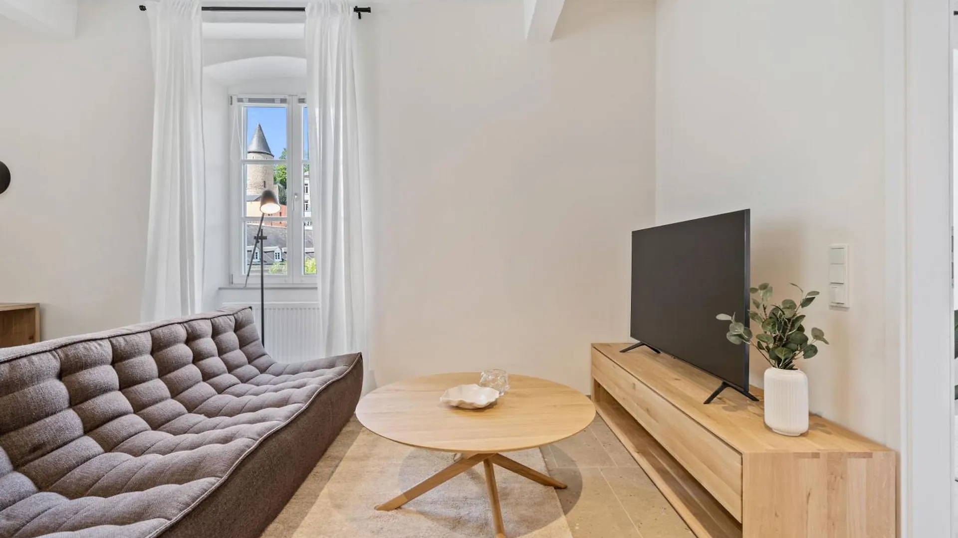Modern Apartments In Clausen With Wifi, Kitchen & Workspace Luxembourg Luxembourg