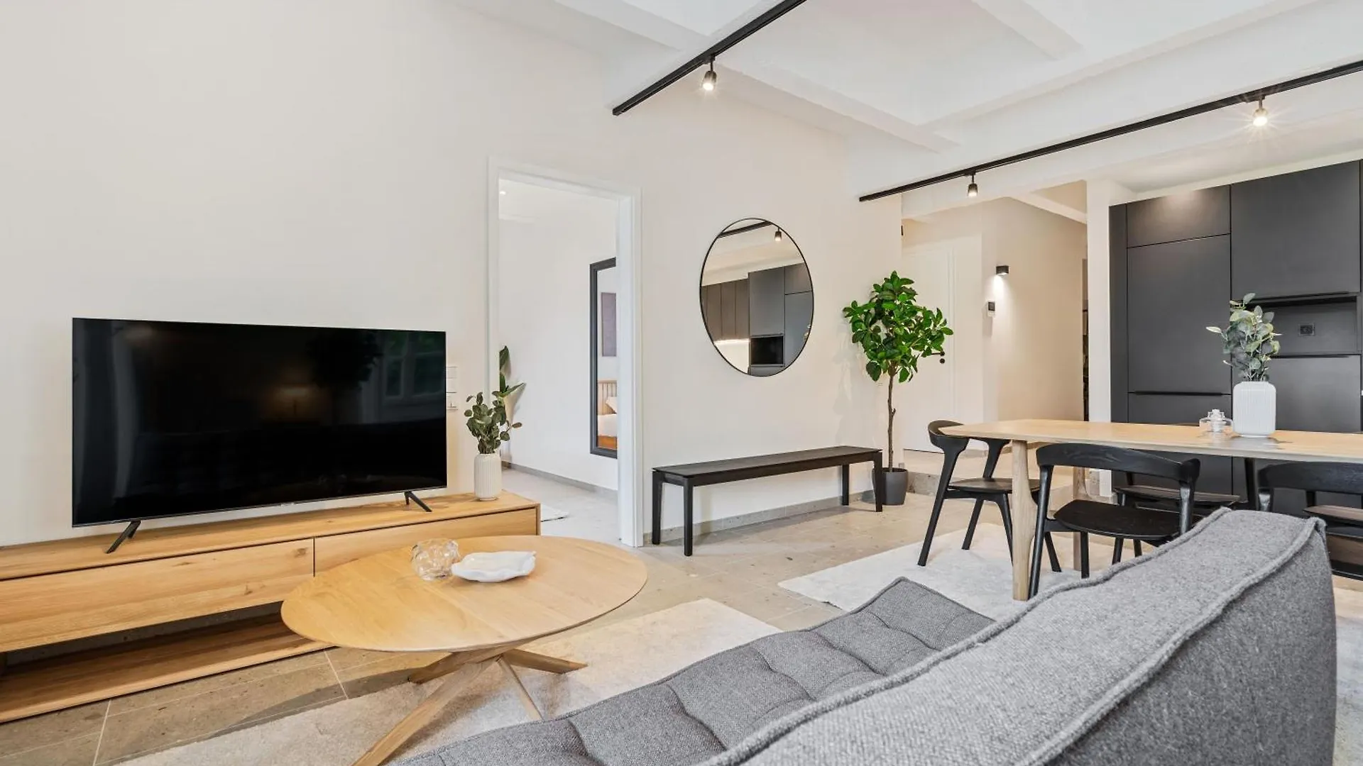 Modern Apartments In Clausen With Wifi, Kitchen & Workspace Luxembourg Luxembourg