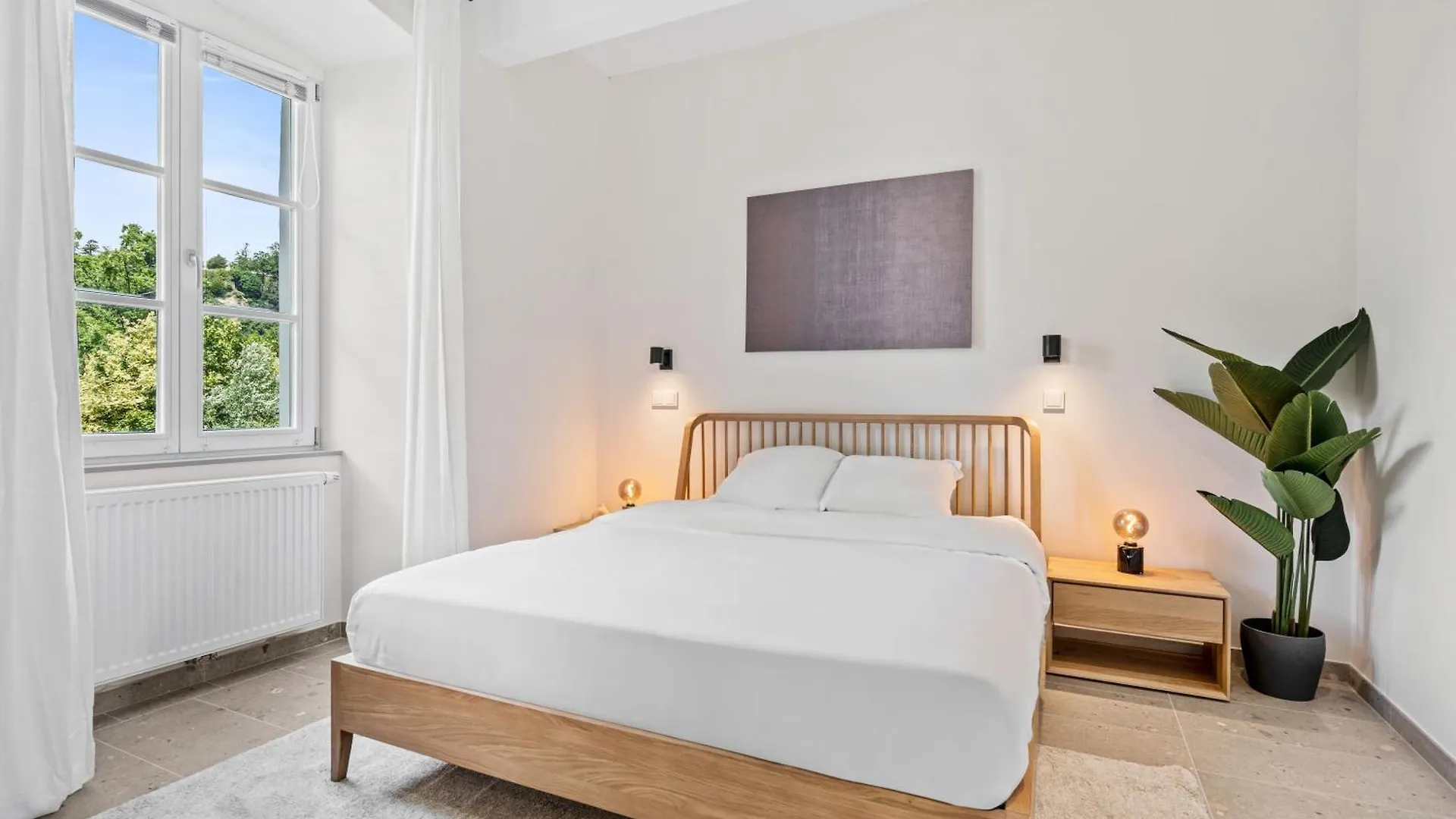 Modern Apartments In Clausen With Wifi, Kitchen & Workspace Luxembourg