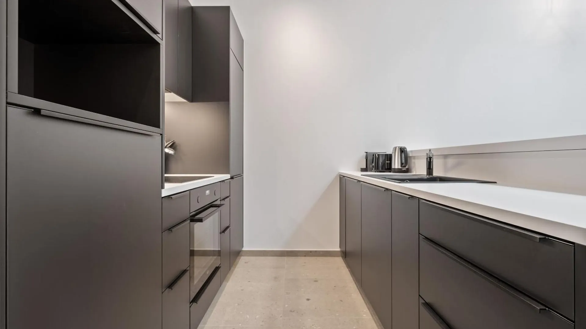 Modern Apartments In Clausen With Wifi, Kitchen & Workspace Luxembourg Luxembourg