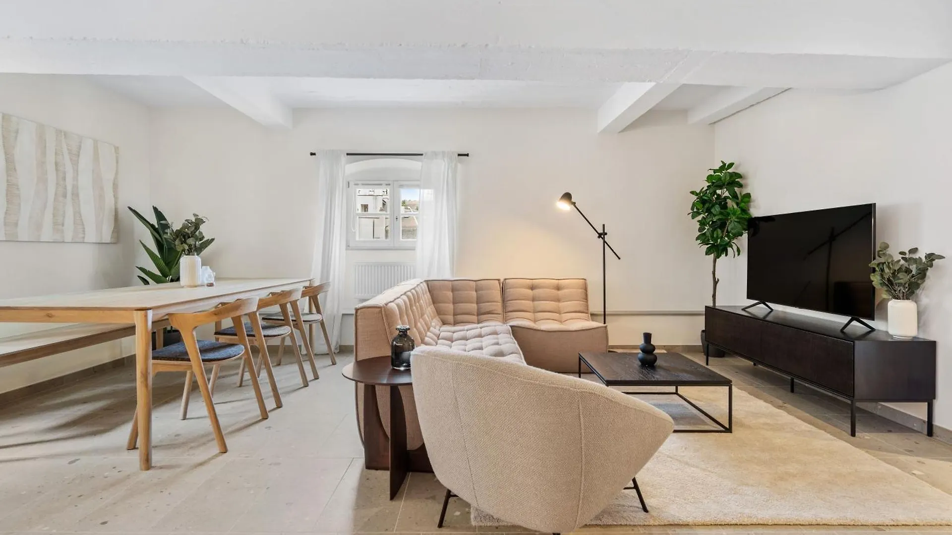 Modern Apartments In Clausen With Wifi, Kitchen & Workspace Luxembourg 0*,