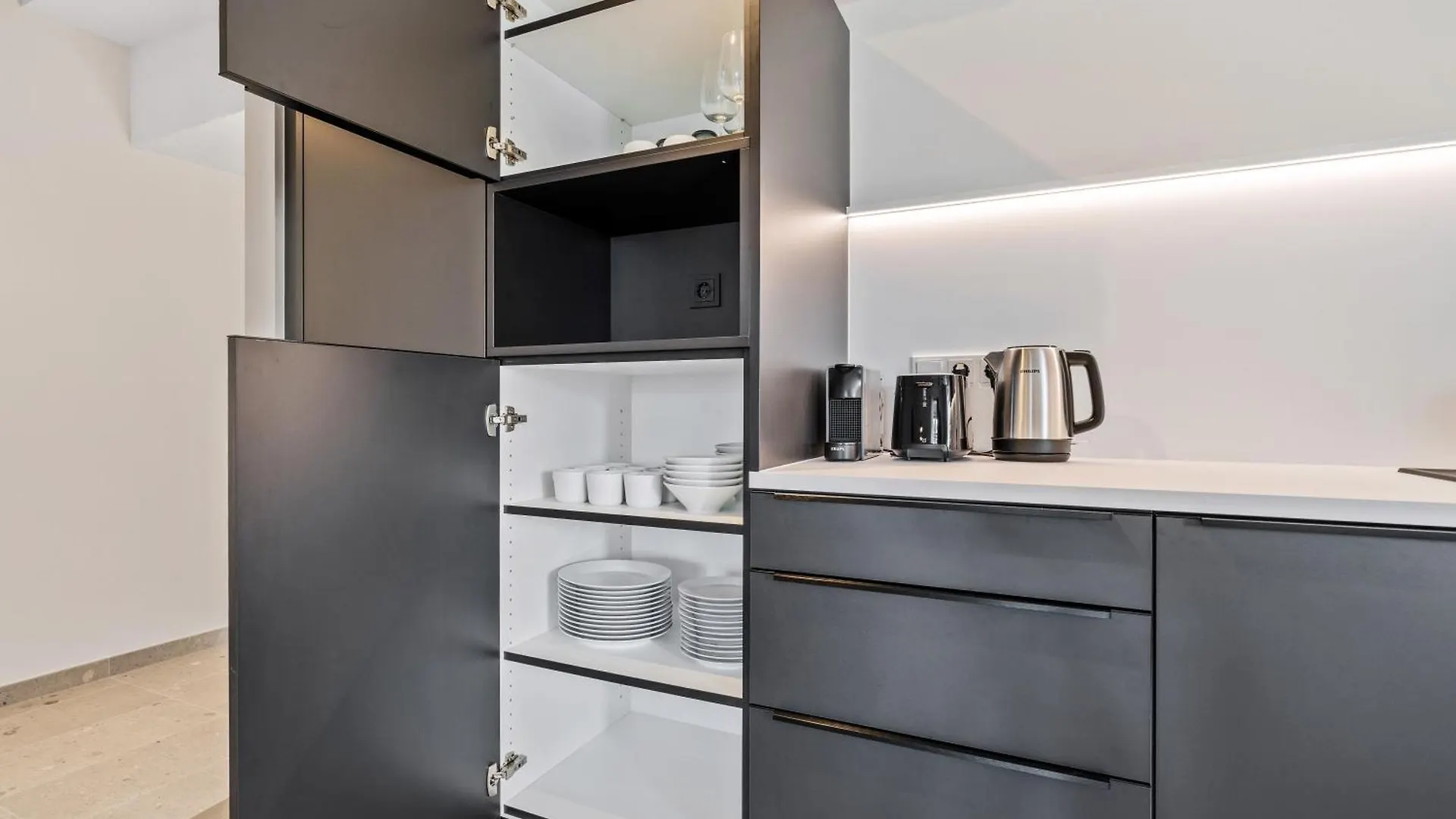 Modern Apartments In Clausen With Wifi, Kitchen & Workspace Luxembourg Luxembourg