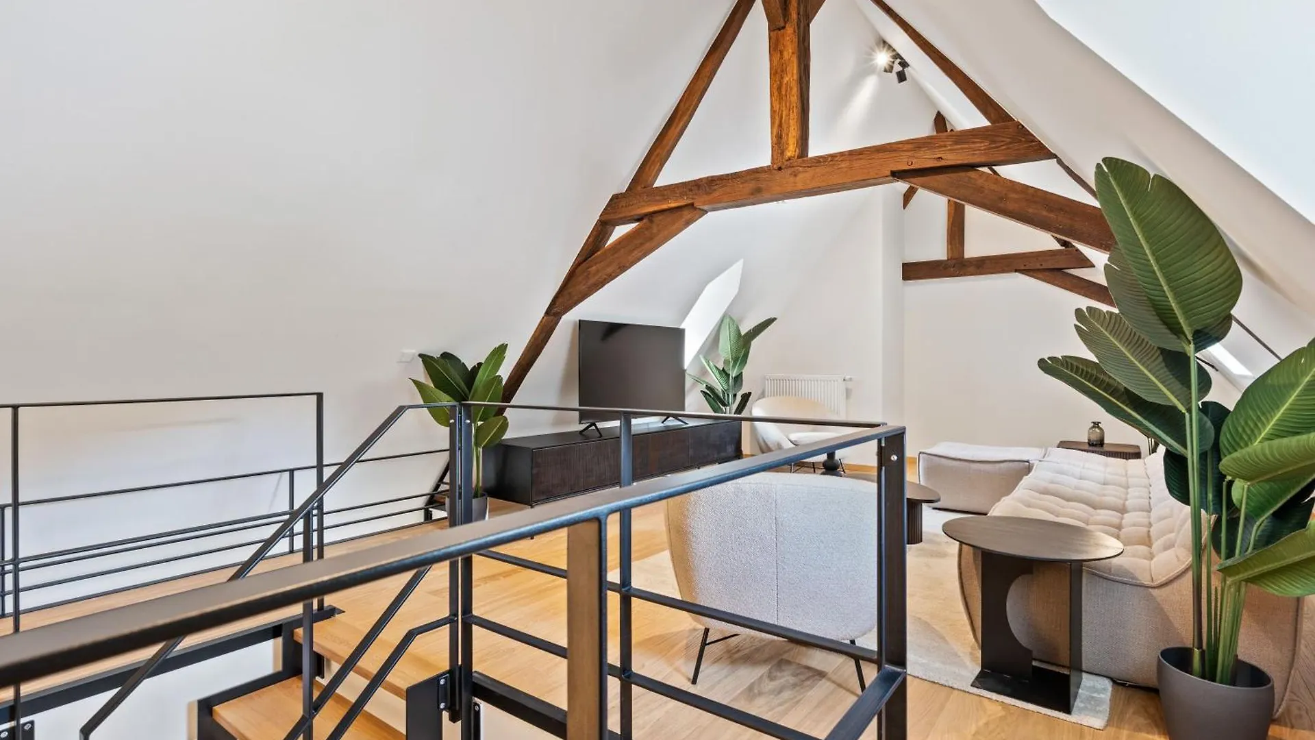 Modern Apartments In Clausen With Wifi, Kitchen & Workspace Luxembourg