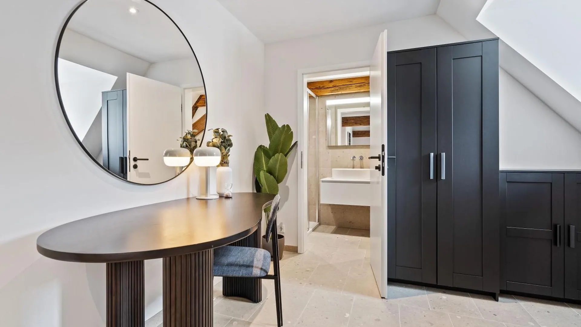 Modern Apartments In Clausen With Wifi, Kitchen & Workspace Luxembourg Luxembourg