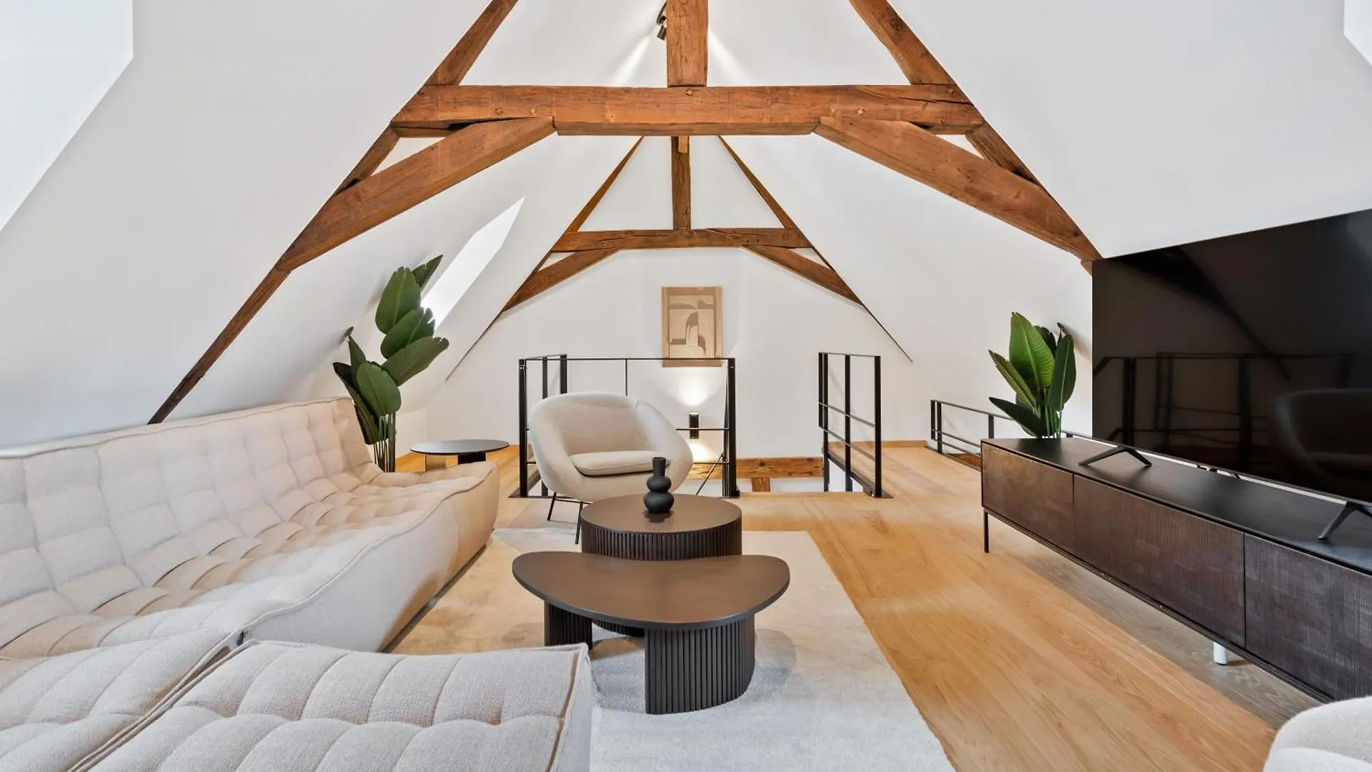 Modern Apartments In Clausen With Wifi, Kitchen & Workspace Luxembourg