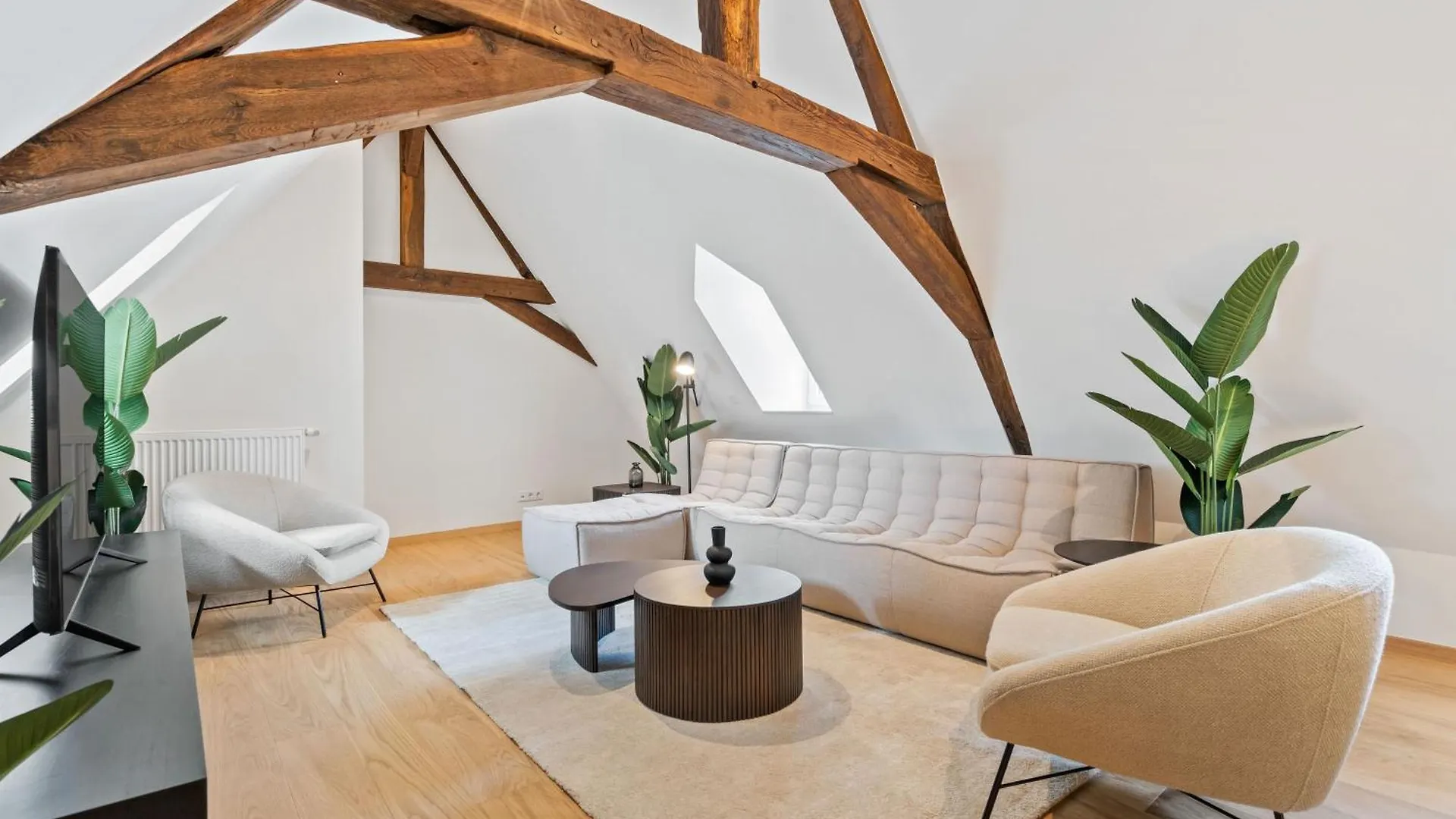 Modern Apartments In Clausen With Wifi, Kitchen & Workspace Luxembourg Luxembourg