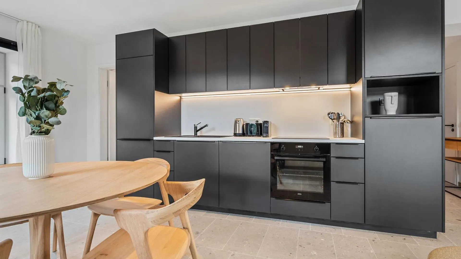 Modern Apartments In Clausen With Wifi, Kitchen & Workspace Luxembourg Luxembourg