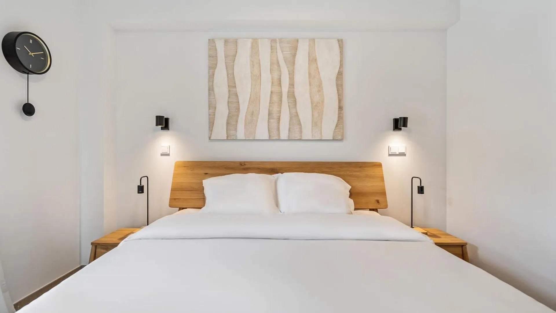 Modern Apartments In Clausen With Wifi, Kitchen & Workspace Luxembourg